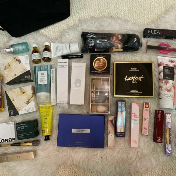 $500 MYSTERY HIGH END MAKEUP BOX LUXURY - Picture 3 of 6